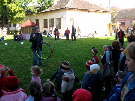 Kezdődik a sorverseny